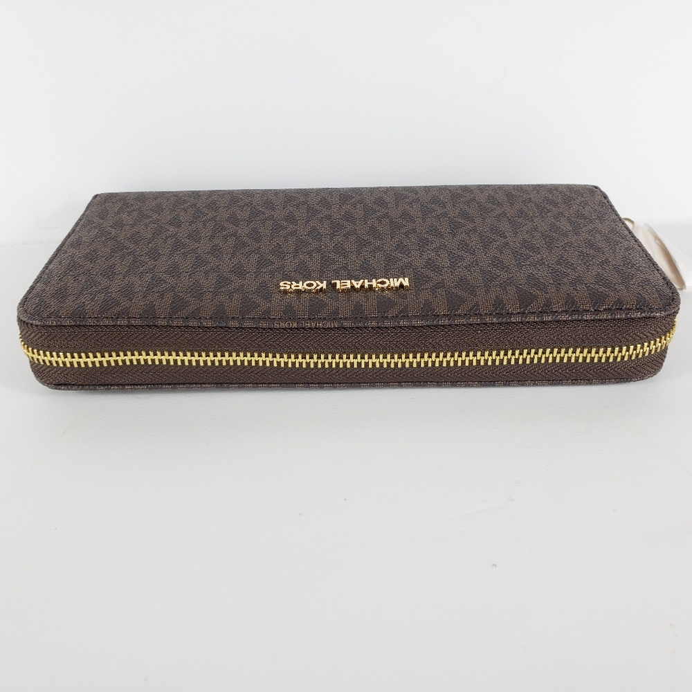 MICHAEL KORS LARGE ZIP A ROUND MK BROWN WALLET - Picture 4 of 12